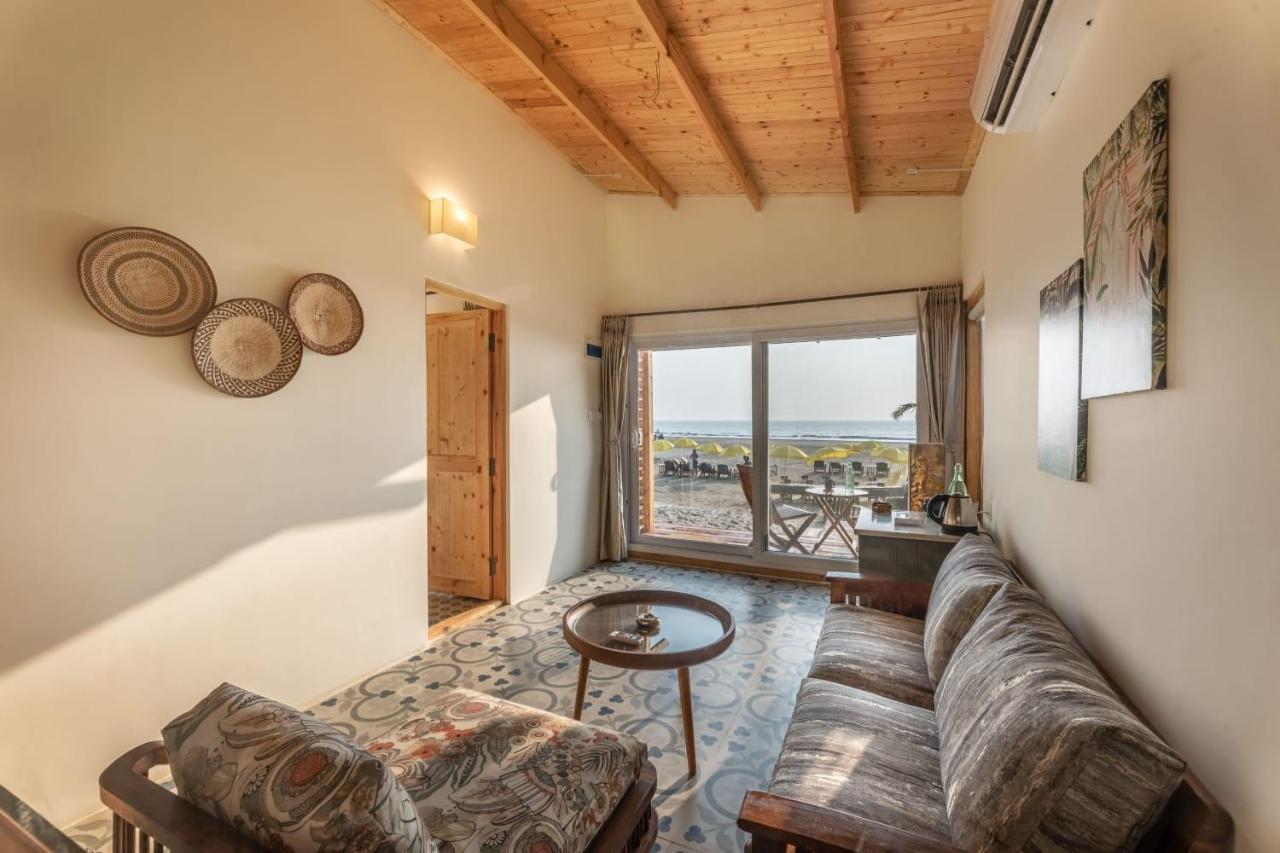 Morii By The Sea - Morjim Beach Exterior foto
